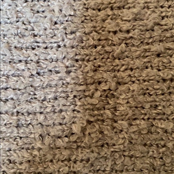 Pins and Needles taupe muffler - Picture 2 of 2